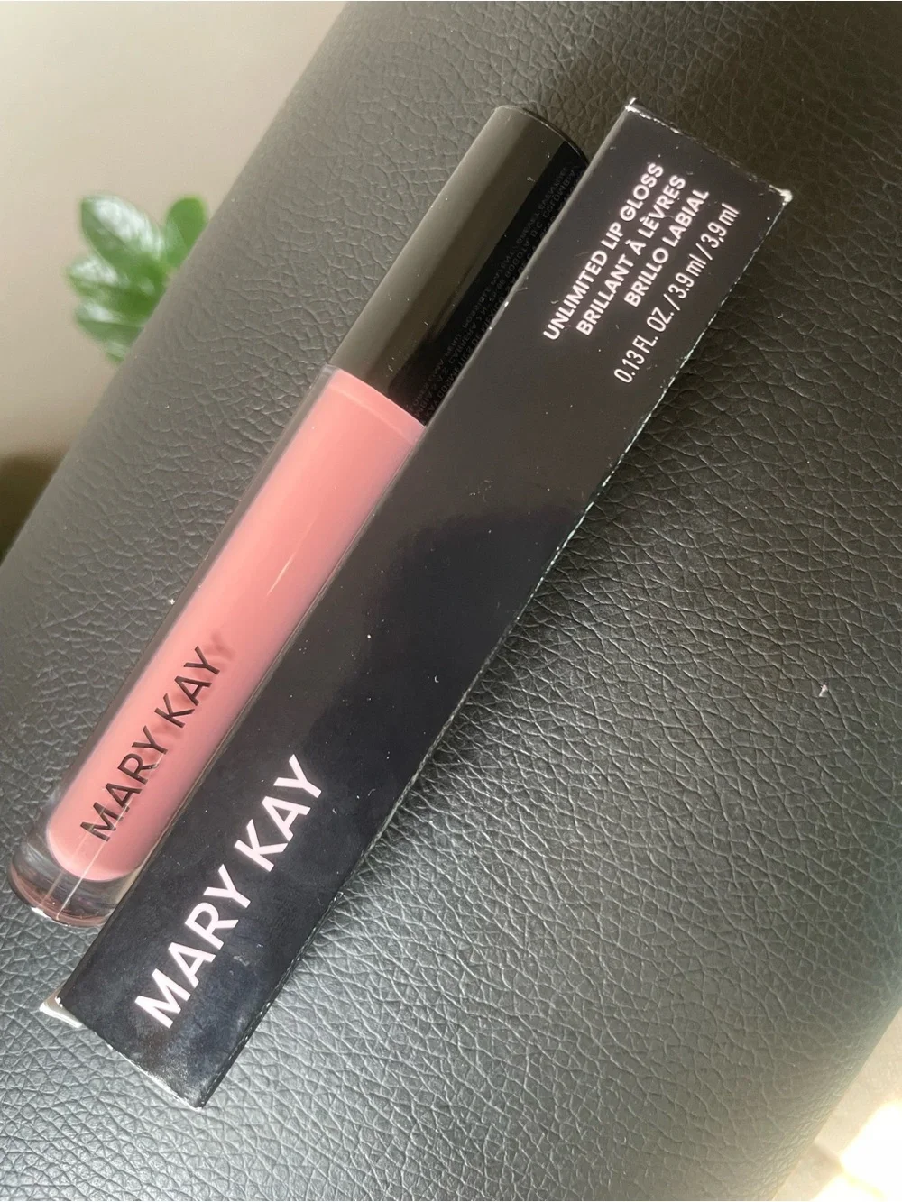 Mary Kay Unlimited Lip Gloss Nude Blush Cream